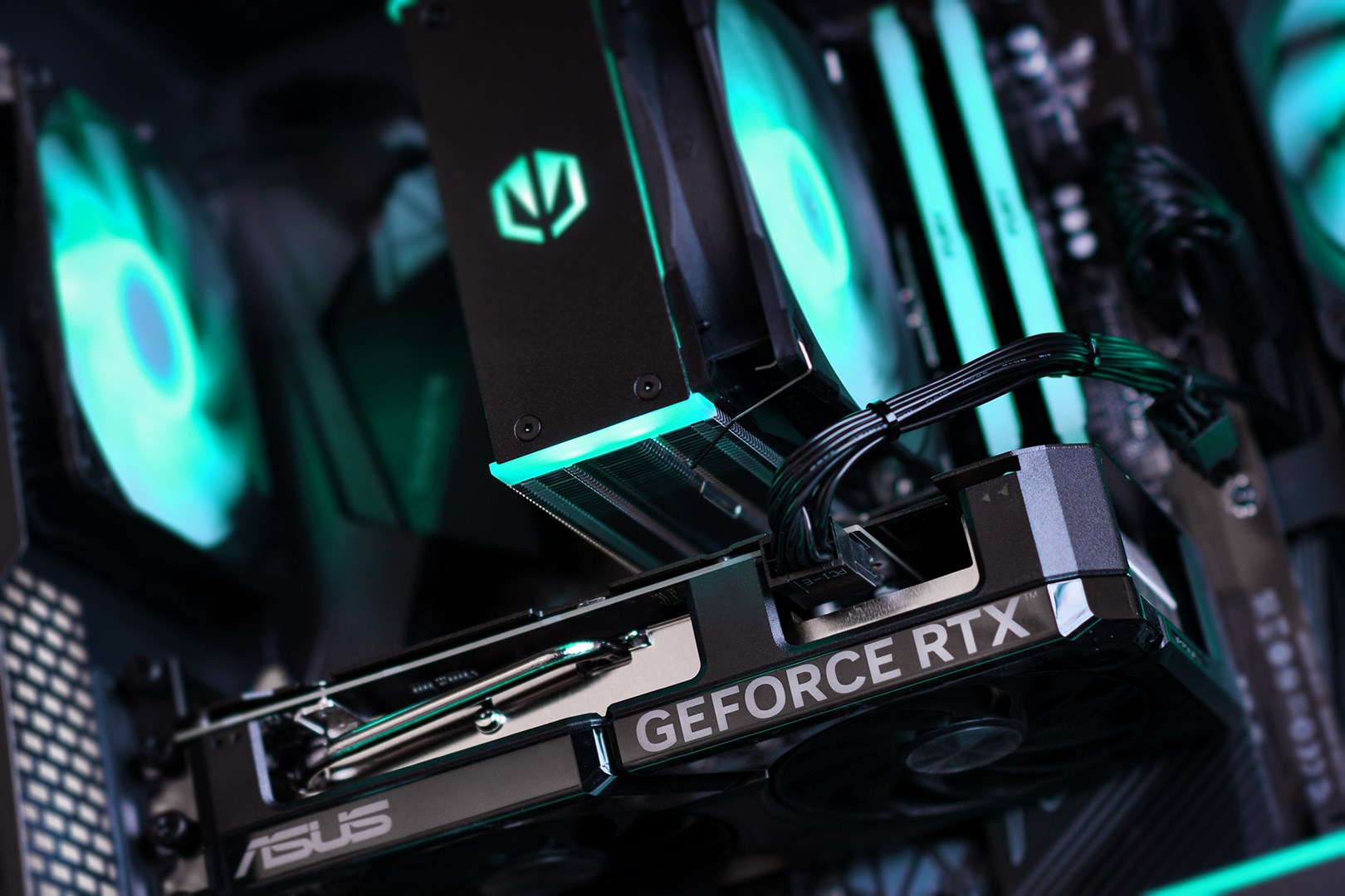 Actina 5901443417019 PC AMD Ryzen™ 5 7600 32 Gt DDR5-SDRAM 1 Tt SSD AMD Radeon RX 9070 Midi Tower Musta